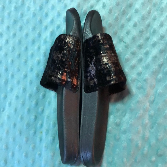 🌼2/$20 INC slip-ons (XL 11/12) - Picture 2 of 6